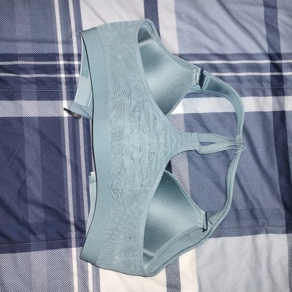 Victoria's Secret Teal Sports Bra. 36B - Picture 5 of 6